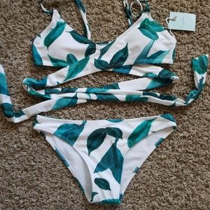 Leaf print cupshe wrap bikini